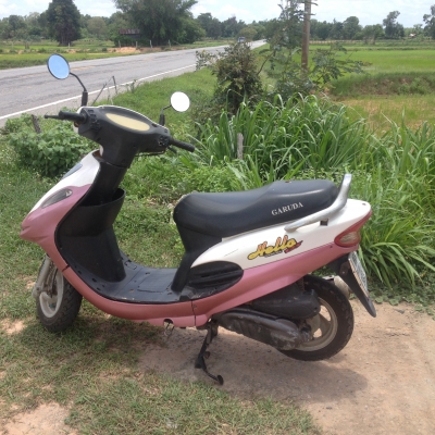 สกุ๊ดเตอร์ 4 จังหวะ 125 ซีซี รถเจ้าเอง