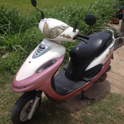 สกุ๊ดเตอร์ 4 จังหวะ 125 ซีซี รถเจ้าเอง