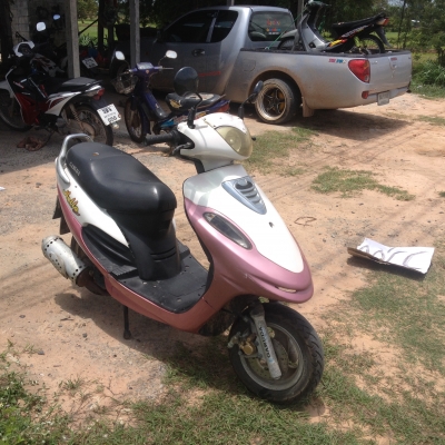 สกุ๊ดเตอร์ 4 จังหวะ 125 ซีซี รถเจ้าเอง