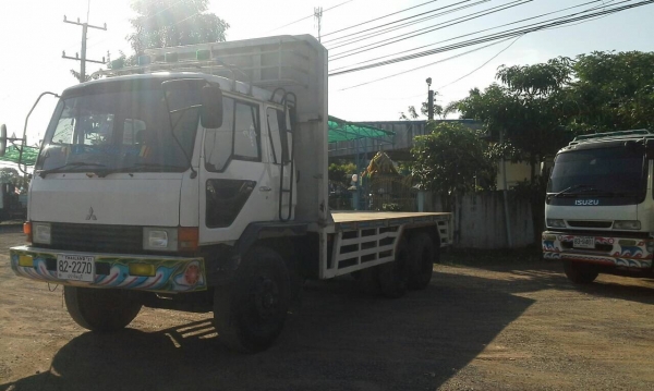 มิตซูบิชิ 10ล้อ พื้นเรียบ