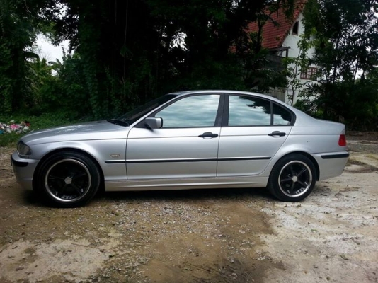 bmw e46 ปี 2001 เกียร์ออโต้ รถสวยเดิมบางค่ะ bmw e46 ปี 2001 เกียร์ออโต้ รถสวยเดิมบางค่ะ