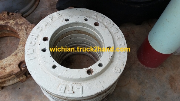 ขายแล้ว เวทถ่วงล้อหลังรถไถฟอ์ด เก่านอก 1ชุด 6แผ่นหนาหนักมาก สภาพสวยมาก ชุดละ15,000บาท.