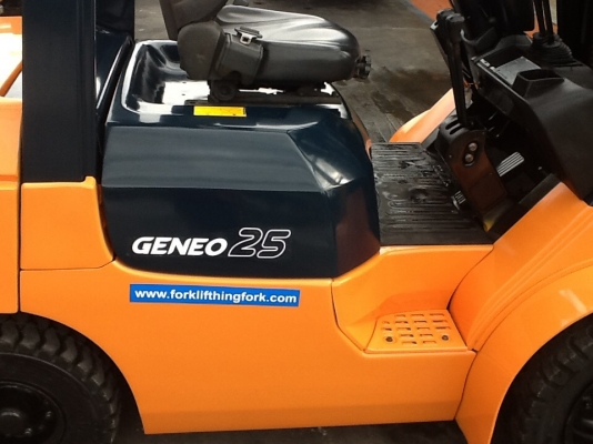 ขายรถโฟล์คลิฟท์งาเทอิ้งค์ฟอร์ครถโฟล์คลิฟท์มือสองราคาถูก มองหารถตักก้อนยางพารางาเทงากระดกนึกถึงพีทีเอชลบุรี081-8342060