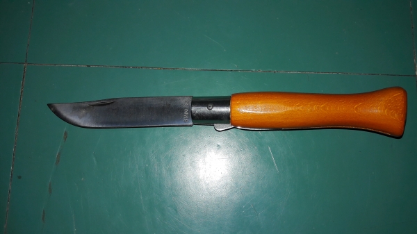 ขายมีดพับด้ามไม้ใบมีดสแตนเลสและที่เปิดขวดไวร์ เปิดขวดฝาจีบได้สวยงาม