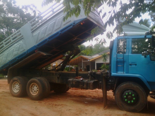 ขายรถบรรทุก 10 ล้อดัมพ์ ISUZU ROCKY 240 แรงม้าใส่เครื่อง 210 ราคา 850000