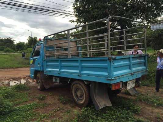 ขายรถสี่ล้อ เครื่อง 88 รถห้างแท้เครื่องดีครัชชีสวย