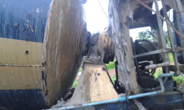 รถอีซูซุ  10  ล้อ โม่ปูน  270 แรงม้า.  ,  ( รถประกอบ. )     สนใจติดต่อ  081 - 6079515