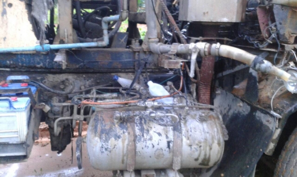 รถอีซูซุ  10  ล้อ โม่ปูน  270 แรงม้า.  ,  ( รถประกอบ. )     สนใจติดต่อ  081 - 6079515