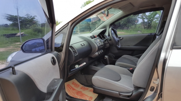 ขาย ฮอนด้า แจ๊ส ออโต้ ปี48 พร้อมลุยครับผม