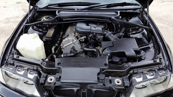 ขาย/แลก/เทริน์ BMW E46 318iA ปี 2001 มูนลูฟดูดาวได้ หายาก