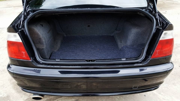 ขาย/แลก/เทริน์ BMW E46 318iA ปี 2001 มูนลูฟดูดาวได้ หายาก