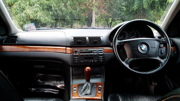 ขาย/แลก/เทริน์ BMW E46 318iA ปี 2001 มูนลูฟดูดาวได้