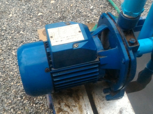 ปั๊มน้ำขนาดกำลัง 1แรงม้า 750 W.ยี่ห้อ LEALPUMP  ท่อเข้า - ออก 1นิ้ว ดันน้ำขึ้นได้สูง 34 ม.ใช้ไฟบ้าน 220 V.
