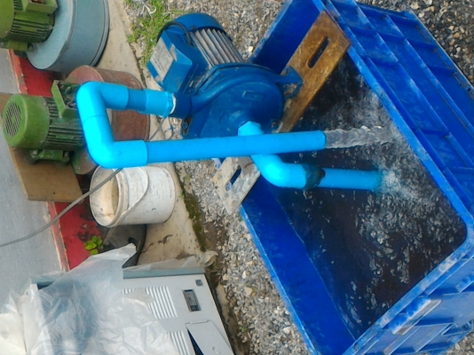 ปั๊มน้ำขนาดกำลัง 1แรงม้า 750 W.ยี่ห้อ LEALPUMP  ท่อเข้า - ออก 1นิ้ว ดันน้ำขึ้นได้สูง 34 ม.ใช้ไฟบ้าน 220 V.