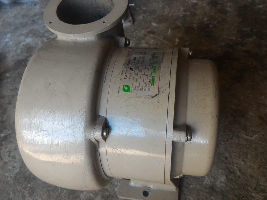 มอเตอร์โบร์เวอร์ ดูด - เป่า ยี่ห้อ SHOWA  DENKI จากญี่ปุ่น ขนากกำลัง 250 W.