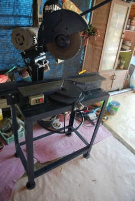 แท่นตัดอลูมิเนียม ตัดมุ้งลวด สันติจงเจริญ ไม่เกิน 50 กม.ส่งให้ฟรี ครับ แท่นตัดอลูมิเนียม ตัดมุ้งลวด สันติจงเจริญ ไม่เกิน 50 กม.ส่งให้ฟรี ครับ