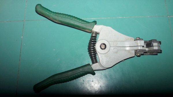 ขายคีมปอกสายไฟ APEX made in Japan.ใหม่เก่าเก็บสวย