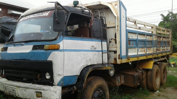 ขาย 10 ล้อดั้ม 2 เพลา คัสซีหัวยาว วางหัวจัมโบ้ (ยังไม่ได้เขียนแบบลงเล่ม) เครื่อง EH700 168 แรงม้า เกียร์ HO ช่วงล่างใหญ่ UD พาวเวอร์ เอกสารเล่มทะเบียนครบ