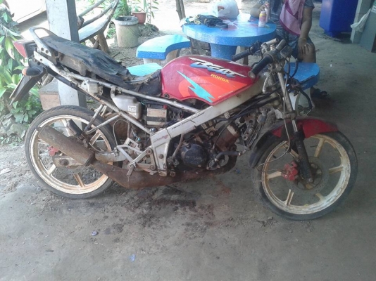 ้้้honda บีสนิว เชื้อเงินตัวสุดท้ายขี่ได้เครื่องดี เล่มพร้อมโอน