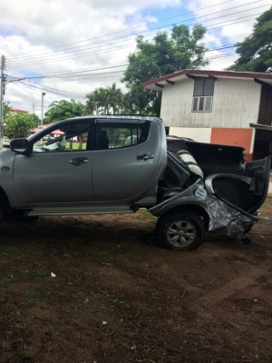 ซากไททั่น 4 ประตูถอดเเยกขายอะไหลทุกอย่างทั้งคันมีหลายรุ่นเก๋งเเละกระบะถอดเเยกขายทุกคัน