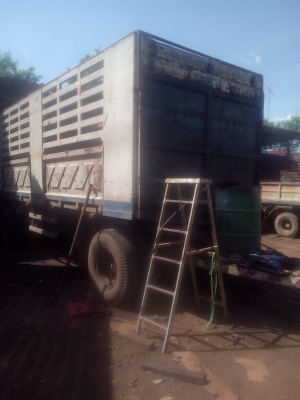 ขาย18ล้อ เดก้าปี48แม่ดั้ม ลูกไม่ดั้ม