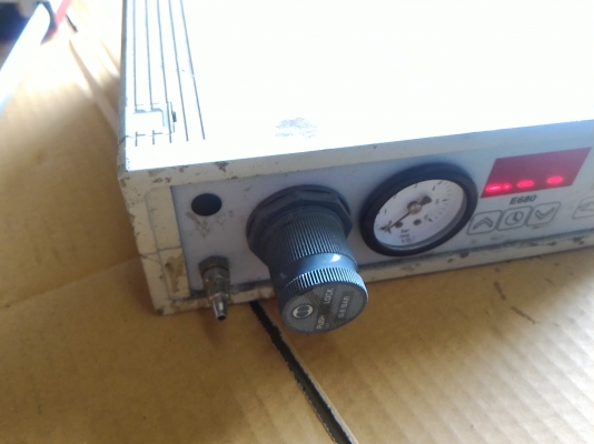 เครื่องหยอกของเหลว หยอกกาว ยี่ห้อ hormec technic ของ สวิตเซอร์แลนด์