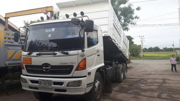 ขายครับ 260 ปี48 ดั้มสามมิตร (แยกเอาหัวคัชซีได้นะคร้าบ)