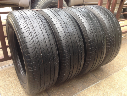 ยาง Bridgestone 265 65 17 ปลายปี15 ดอกเต็ม ราคาไม่แพง