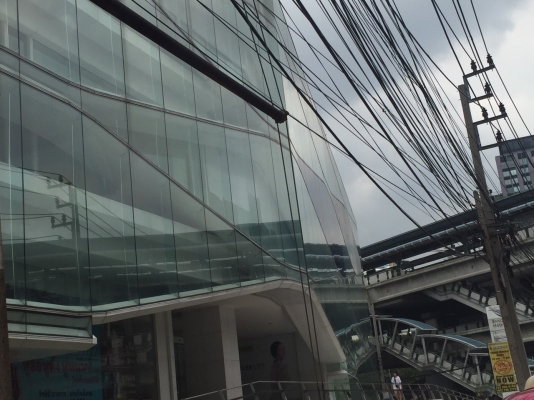 จากประสบการณ์มากกว่า 18 ปีในธุรกิจการติดตั้งผลิตภัณฑ์ เหล็กโครงสร้าง อลูมิเนียม กระจก และเป็น   ผู้รับเหมาให้กับ บริษัท ชั้นนำในวงการ ด้าน  อลูมิเนียม  ทั้งระบบ   Curtainwall System ,   Spider System และระบบ ประตู หน้าต่าง