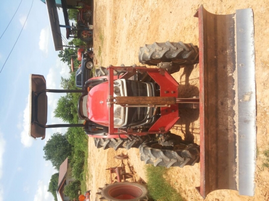 รถแทรกเตอร์ยันม่าร์