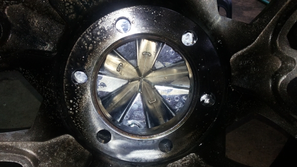 Re: ขายล้อแม๊ก6รู ขอบ20 9900ไม่แพงครับ