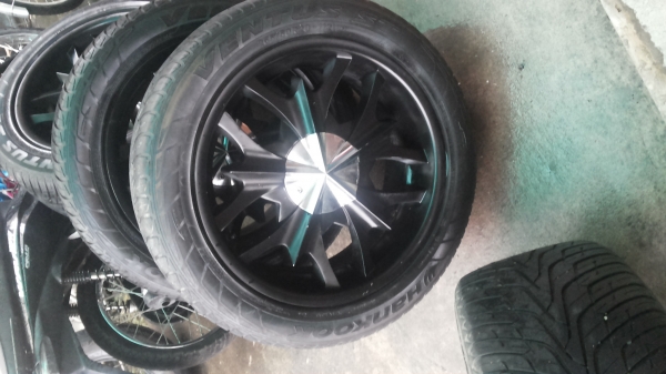 Re: ขายล้อแม๊ก6รู ขอบ20 9900ไม่แพงครับ