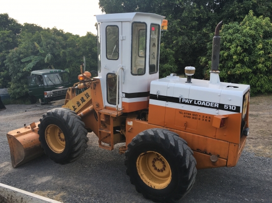 ขายรถตัก Komatsu 510 รถนอกนำเข้าจากญี่ปุ่น 100\% สภาพสวย พร้อมใช้งาน สนใจติดต่อ 081-948-5494