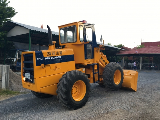 ขายรถตัก Komatsu 510(กรองเดี่ยว) รถนอกนำเข้าจากญี่ปุ่น 100\% สภาพสวย พร้อมใช้งาน สนใจติดต่อ 081-948-5494