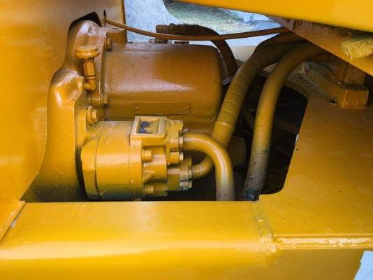 ขายรถตัก Komatsu 510(กรองเดี่ยว) รถนอกนำเข้าจากญี่ปุ่น 100\% สภาพสวย พร้อมใช้งาน สนใจติดต่อ 081-948-5494