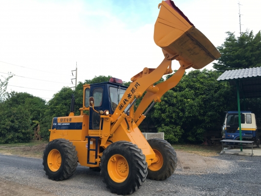 ขายรถตัก Komatsu 510(กรองเดี่ยว) รถนอกนำเข้าจากญี่ปุ่น 100\% สภาพสวย พร้อมใช้งาน สนใจติดต่อ 081-948-5494