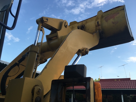 ขายรถตัก Komatsu WA 100-1 รถนอกนำเข้าจากญี่ปุ่น100\% ยังไม่เคยใช้งานในเมืองไทย สภาพสวยมากๆ พร้อมใช้งาน ราคาถูกมากๆ  081-9485494