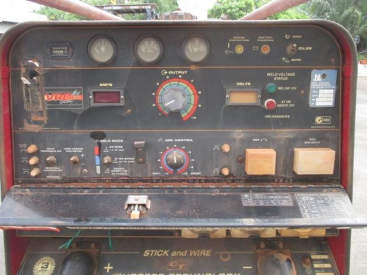 ขายตู้เชื่อมเครื่องยนต์ขนาด575แอมเชื่อมเหล็กหนามี4เครื่อง