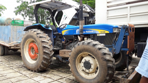 ขายรถไถ FORD NEW HOLLAND 7610S