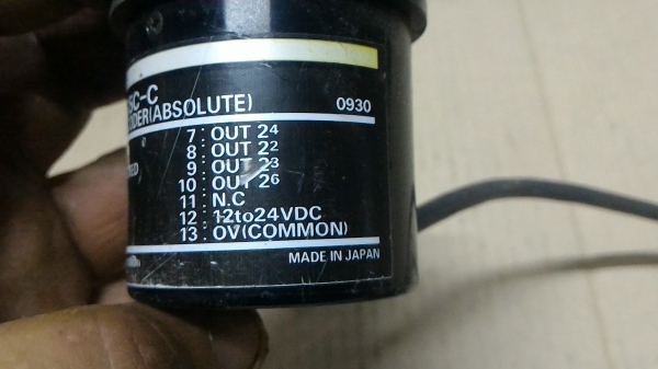 เอ็นโค้ดเดอร์ ยี่ห้อ onrom ความละเอียด 256 พัลส์ / รอบ  แกนเพลา 6 มม.