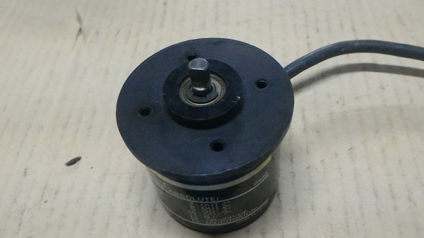 เอ็นโค้ดเดอร์ ยี่ห้อ onrom ความละเอียด 256 พัลส์ / รอบ  แกนเพลา 6 มม.