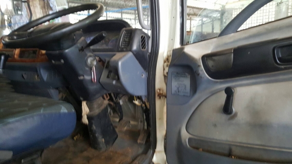 ขาย 6 ล้อ HINO MEGA ปี 47 ติดเครน 3.5 ตัน 4 ปลอก เครื่อง JO5C 145 แรงม้า กระบะยาว 5.50 เมตร ทะเบียนพร้อมโอน ขาย 6 ล้อ HINO MEGA ปี 47 ติดเครน 3.5 ตัน 4 ปลอก เครื่อง JO5C 145 แรงม้า กระบะยาว 5.50 เมตร ทะเบียนพร้อมโอน