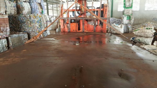 ขาย 6 ล้อ HINO MEGA ปี 47 ติดเครน 3.5 ตัน 4 ปลอก เครื่อง JO5C 145 แรงม้า กระบะยาว 5.50 เมตร ทะเบียนพร้อมโอน ขาย 6 ล้อ HINO MEGA ปี 47 ติดเครน 3.5 ตัน 4 ปลอก เครื่อง JO5C 145 แรงม้า กระบะยาว 5.50 เมตร ทะเบียนพร้อมโอน