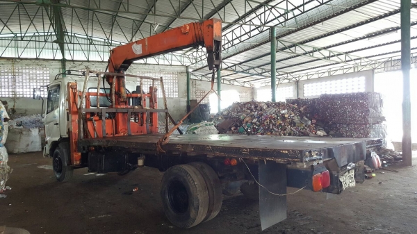 ขาย 6 ล้อ HINO MEGA ปี 47 ติดเครน 3.5 ตัน 4 ปลอก เครื่อง JO5C 145 แรงม้า กระบะยาว 5.50 เมตร ทะเบียนพร้อมโอน ขาย 6 ล้อ HINO MEGA ปี 47 ติดเครน 3.5 ตัน 4 ปลอก เครื่อง JO5C 145 แรงม้า กระบะยาว 5.50 เมตร ทะเบียนพร้อมโอน