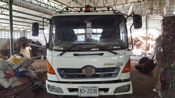 ขาย 6 ล้อ HINO MEGA ปี 47 ติดเครน 3.5 ตัน 4 ปลอก เครื่อง JO5C 145 แรงม้า กระบะยาว 5.50 เมตร ทะเบียนพร้อมโอน ขาย 6 ล้อ HINO MEGA ปี 47 ติดเครน 3.5 ตัน 4 ปลอก เครื่อง JO5C 145 แรงม้า กระบะยาว 5.50 เมตร ทะเบียนพร้อมโอน