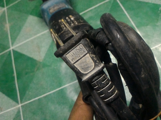 เครื่องเจียรของแท้  makita ขนาด 4 นิ้ว มาพร้อมใบตัดเพชรตัดกระเบื้อง