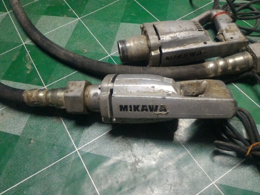 เครื่องสั่นจี้ปูน MIKAWA พร้อมสายต่อไปหัวสั่น แบบถอดจากตัวเครื่องได้
