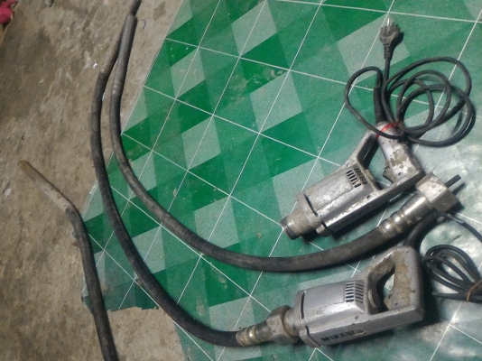 เครื่องสั่นจี้ปูน MIKAWA พร้อมสายต่อไปหัวสั่น แบบถอดจากตัวเครื่องได้