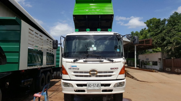 ขาย 10 ล้อดั้ม HINO MEGA 320 ปี 49 EURO 2 ดั้มสามมิตร มีระบบลากพ่วง เครื่องเดิม P11C 320 แรงม้า เกียร์เดิม คัสซีสวยตลอดเส้น ยางเต็ม ทะเบียนพร้อมโอน