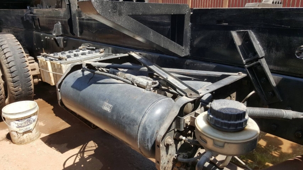 ขาย 10 ล้อดั้ม HINO MEGA 320 ปี 49 EURO 2 ดั้มสามมิตร มีระบบลากพ่วง เครื่องเดิม P11C 320 แรงม้า เกียร์เดิม คัสซีสวยตลอดเส้น ยางเต็ม ทะเบียนพร้อมโอน